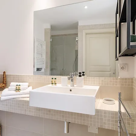 Apartman Rose 3- Climatisation-Centre Ville-Plage Menton