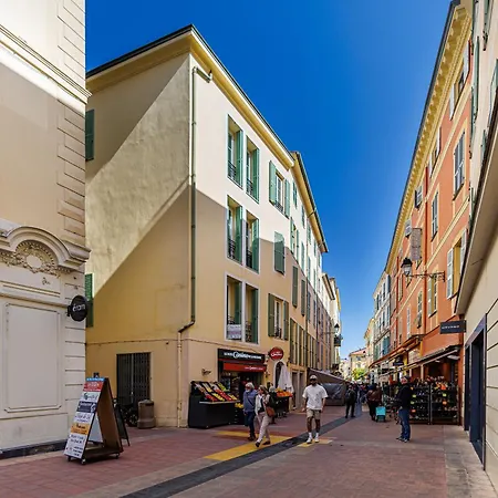 아파트 Palais De La Rose 3 *