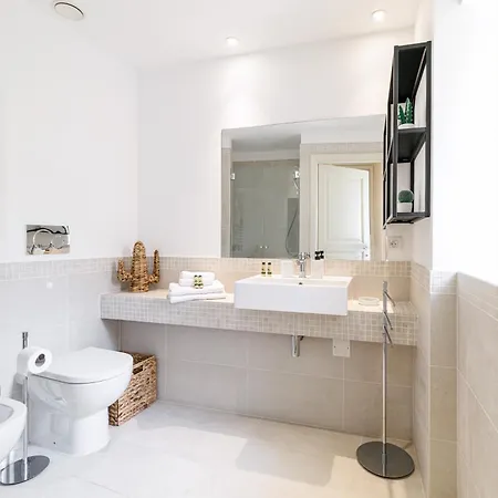 Palais De La Rose 3 * Mentona