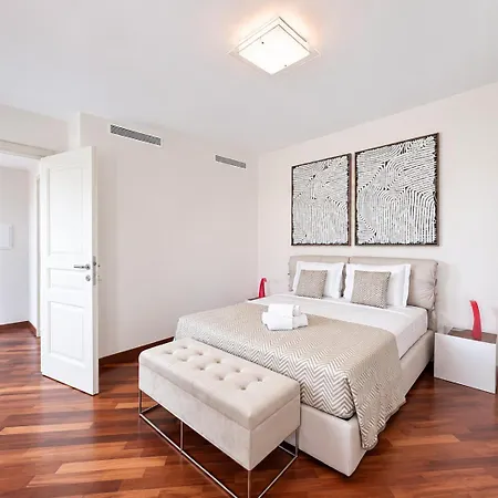 Rose 3- Climatisation-centre Ville-plage Apartment *